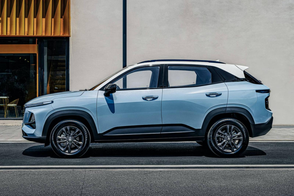 Baojun RS-3 2020 phối 2 m&agrave;u sơn kh&aacute; đẹp mắt