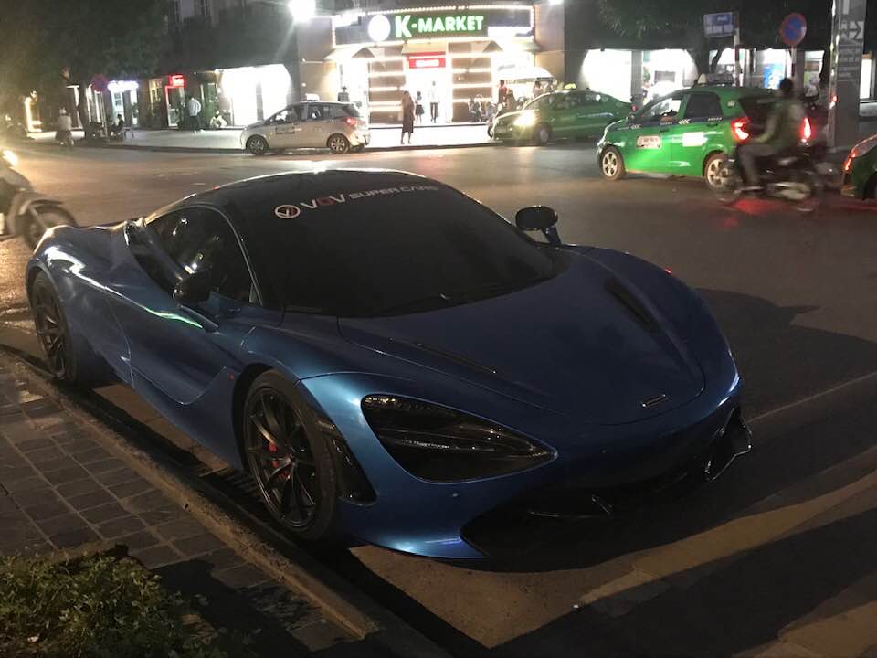 Chiếc McLaren 720S n&agrave;y đ&atilde; được chủ nh&acirc;n thay ống xả độ của Capristo