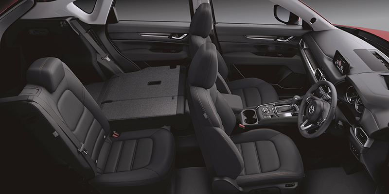 Nội thất m&agrave;u tối thanh lịch của Mazda CX-5 2019