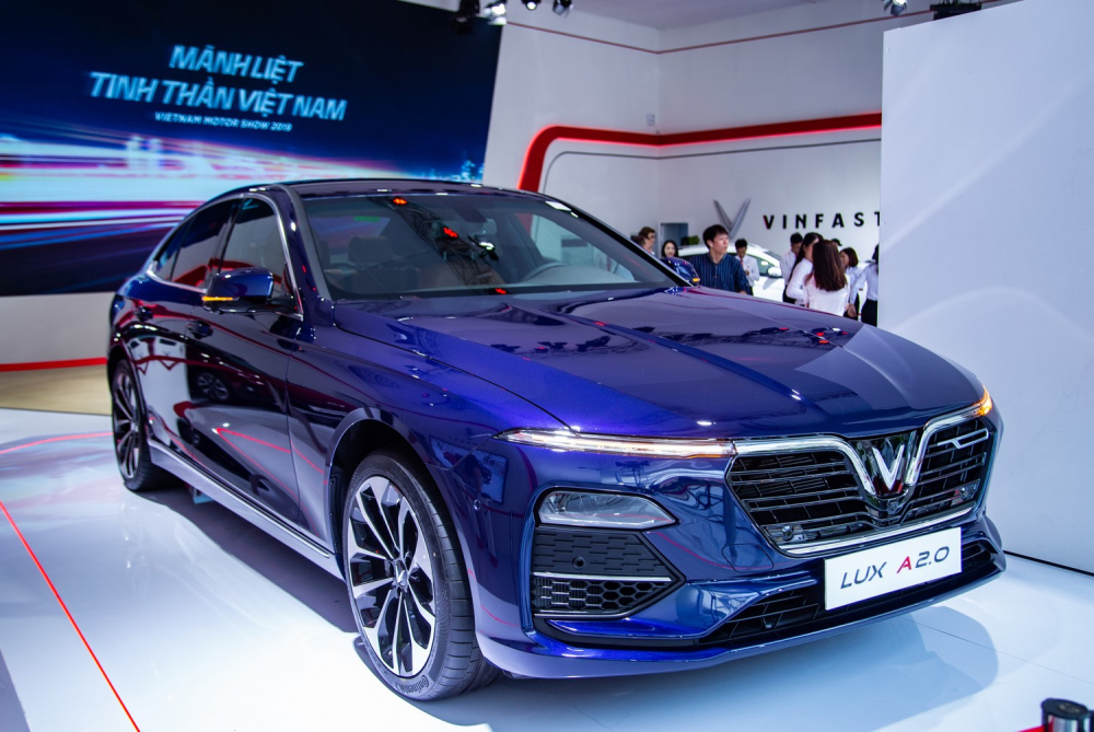 VinFast Lux A2.0 hiện đang c&oacute; gi&aacute; b&aacute;n từ 1,099 tỷ đến 1,3487 tỷ đồng