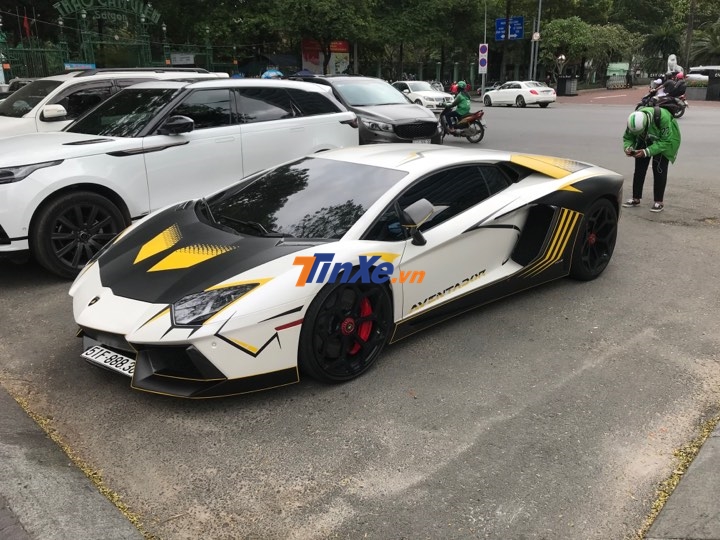 Đây là siêu xe Lamborghini Aventador LP700-4 đầu tiên về Việt Nam
