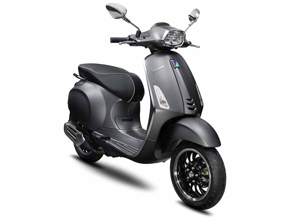 Vespa Sprint 2019 chính thức được bán ra với nâng cấp lớn ở phần đèn chiếu sáng full-LED. Vespa Sprint 2019 chính thức được bán ra với nâng cấp lớn ở phần đèn chiếu sáng full-LED.