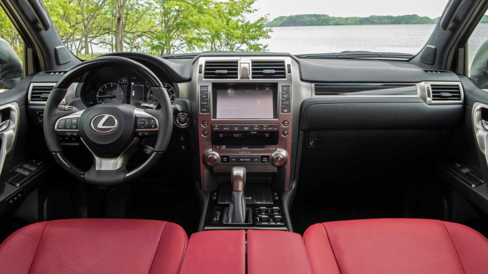 Nội thất của Lexus GX460 2020 Luxury nhập khẩu tư nh&acirc;n sẽ c&oacute; ghế da m&agrave;u đỏ hoặc đen