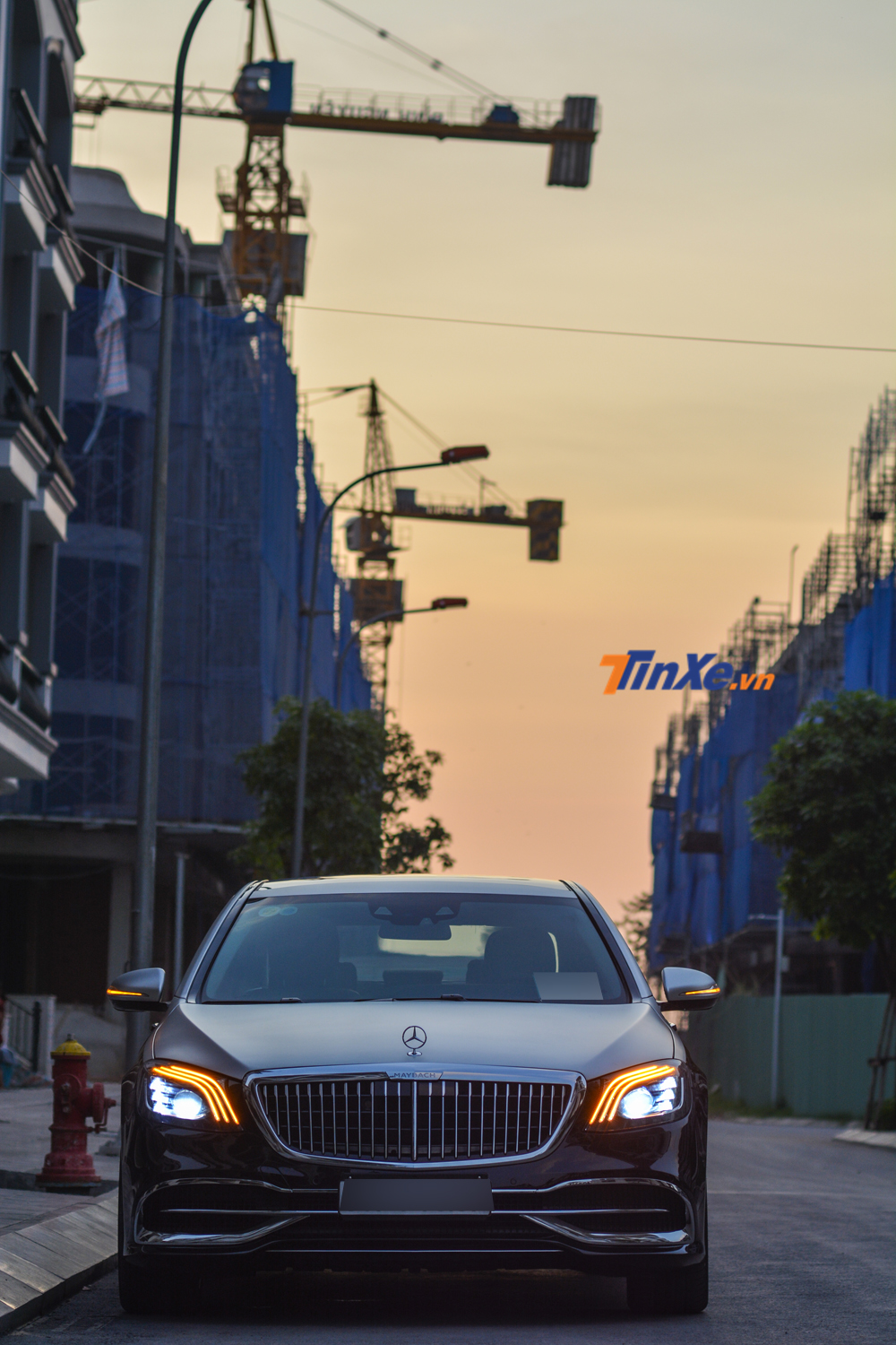 Nếu đang sở hữu c&aacute;c phi&ecirc;n bản Mercedes-Benz S-Class đời cũ chủ nh&acirc;n của xe c&oacute; thể l&agrave;m mới ngoại h&igrave;nh vợ 2 bằng c&aacute;ch độ body kit như chiếc Mercedes-Benz S500 n&agrave;y