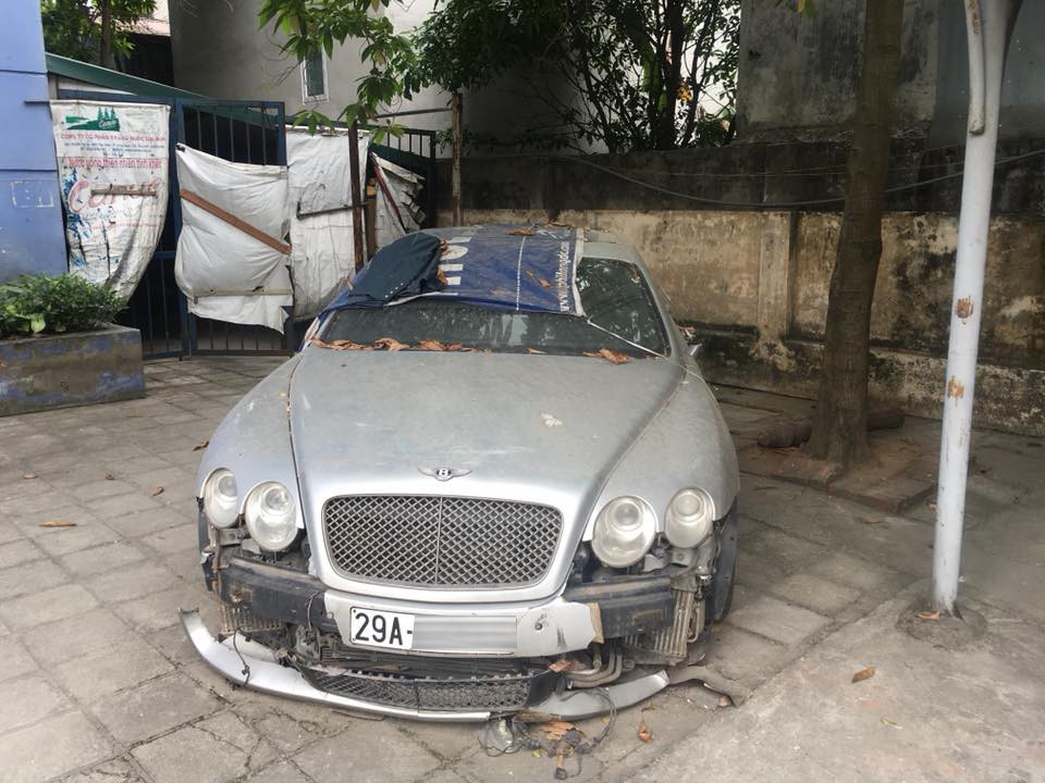 Còn đây là ngoại thất của xe khi được chụp vào năm 2018