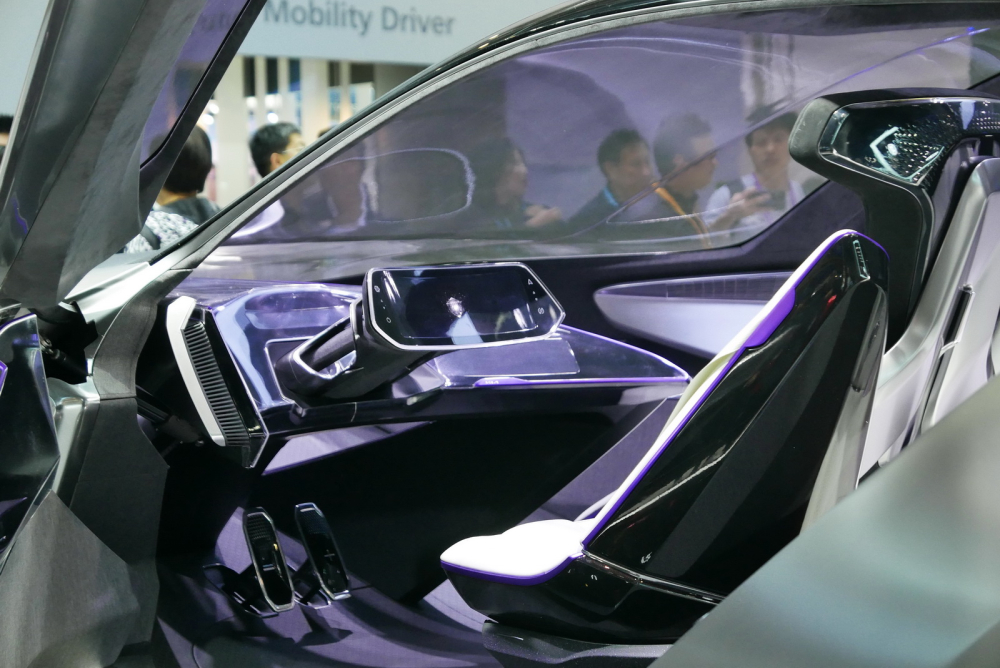 Nội thất bên trong Kia Futuron