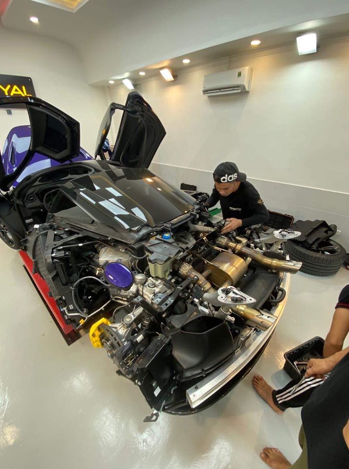 Qu&aacute; tr&igrave;nh lắp ống xả độ Fi cho si&ecirc;u xe McLaren 720S m&agrave;u t&iacute;m độc nhất Việt Nam