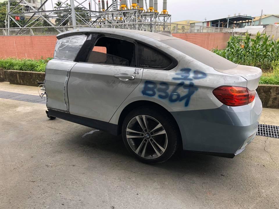Ra d&aacute;ng một nửa chiếc BMW 435i Gran Coupe