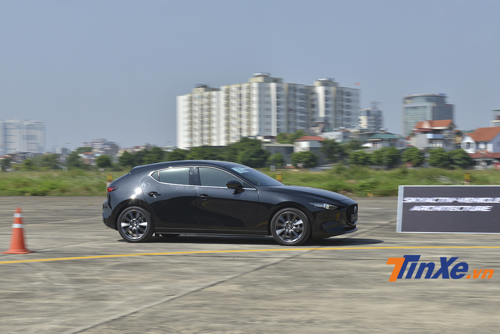 Mazda3 2020 trang bị đầy đủ c&aacute;c c&ocirc;ng nghệ an to&agrave;n nhất ph&acirc;n kh&uacute;c với g&oacute;i an to&agrave;n i-ActivSense.