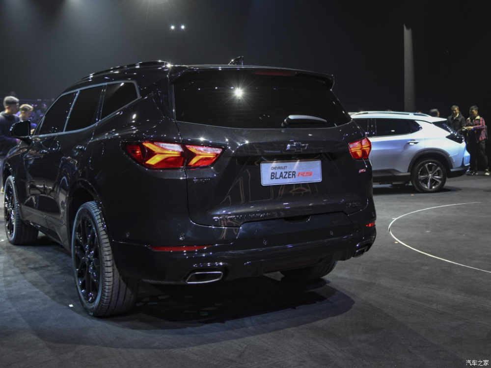 Thiết kế đuôi xe của Chevrolet Blazer 2020 khá đơn điệu Thiết kế đuôi xe của Chevrolet Blazer 2020 khá đơn điệu