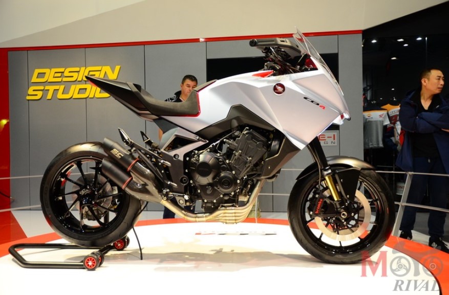 Khối động cơ 4 xylanh trên xe dường như được thừa hưởng từ mẫu Honda CBR650R Khối động cơ 4 xylanh trên xe dường như được thừa hưởng từ mẫu Honda CBR650R