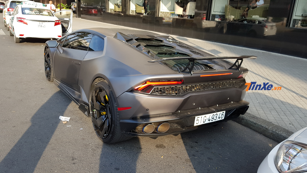 Lamborghini Huracan LP610-4 độ Novara Edizione của hãng Vorsteiner