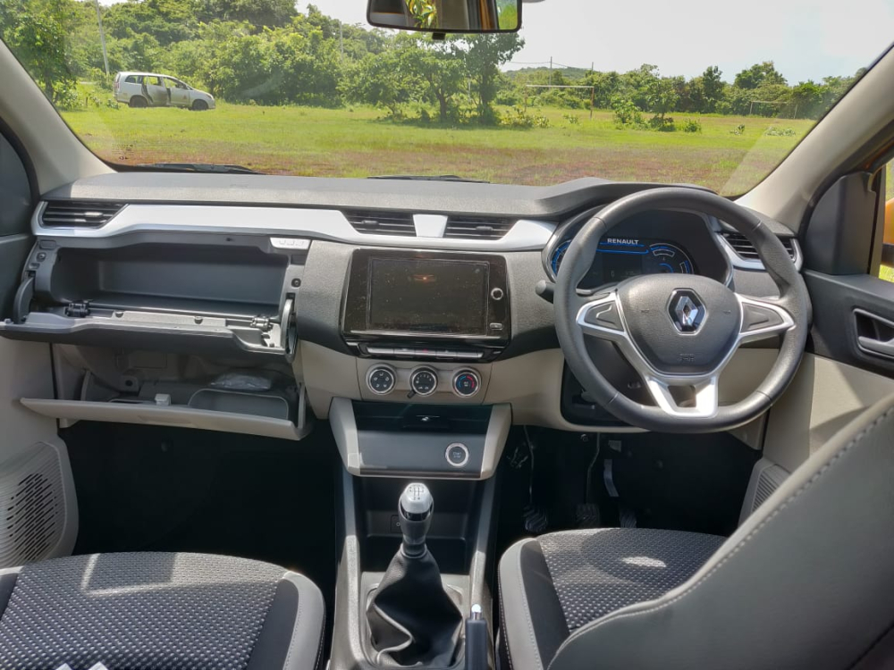 Tuy giá rẻ nhưng Renault Triber 2019 có trang bị nội thất khá tốt Tuy giá rẻ nhưng Renault Triber 2019 có trang bị nội thất khá tốt