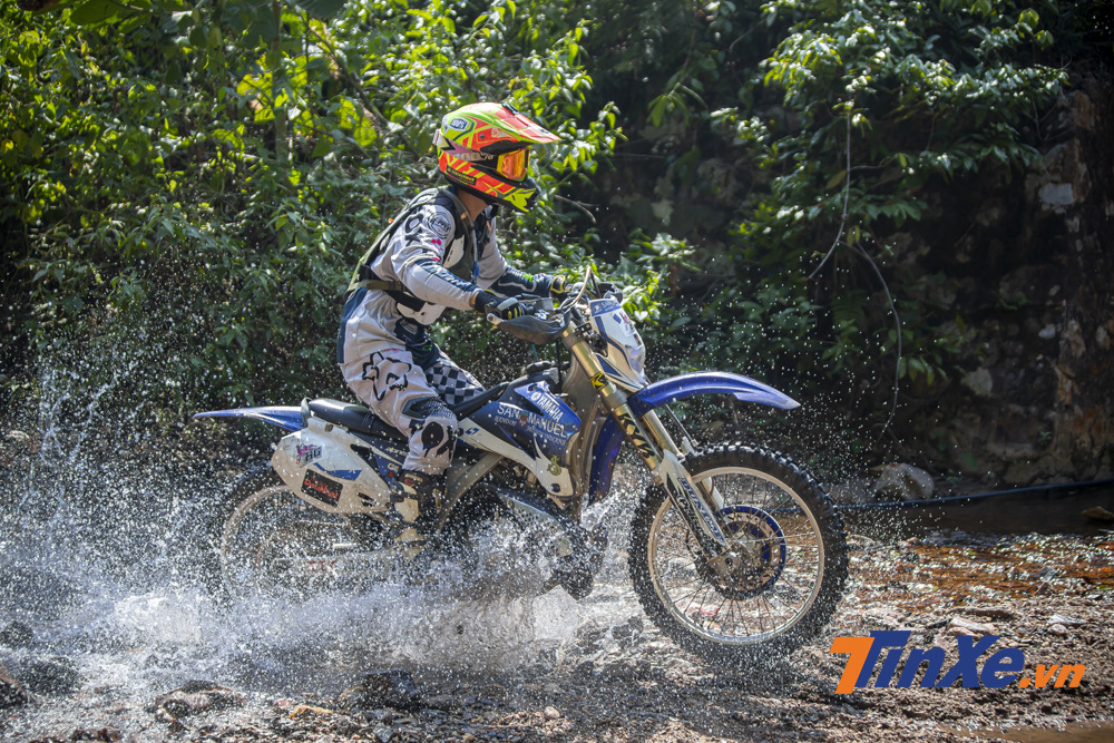 C&agrave;o c&agrave;o Enduro l&agrave; bộ m&ocirc;n thể thao mạo hiểm rất k&eacute;n người chơi.