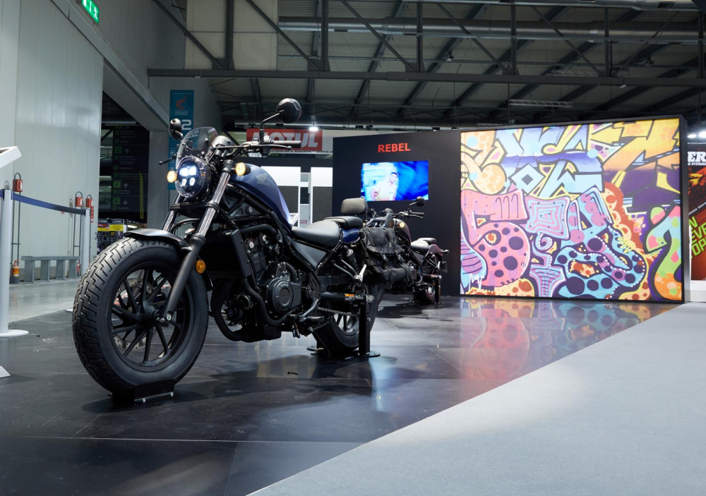 Honda Rebel 500 cũng được đưa tới EICMA 2019, đang được bán tại Việt Nam Honda Rebel 500 cũng được đưa tới EICMA 2019, đang được bán tại Việt Nam