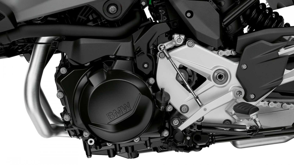 Khối động cơ xylanh đ&ocirc;i 893 cc tr&ecirc;n BMW F900XR 2020