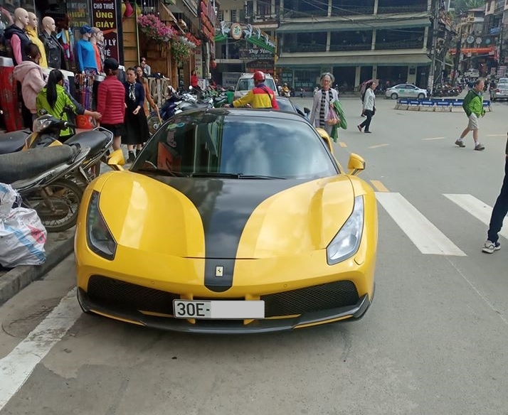 Siêu xe Ferrari 488 GTB độ Novitec Rosso kín tiếng nhất Việt Nam