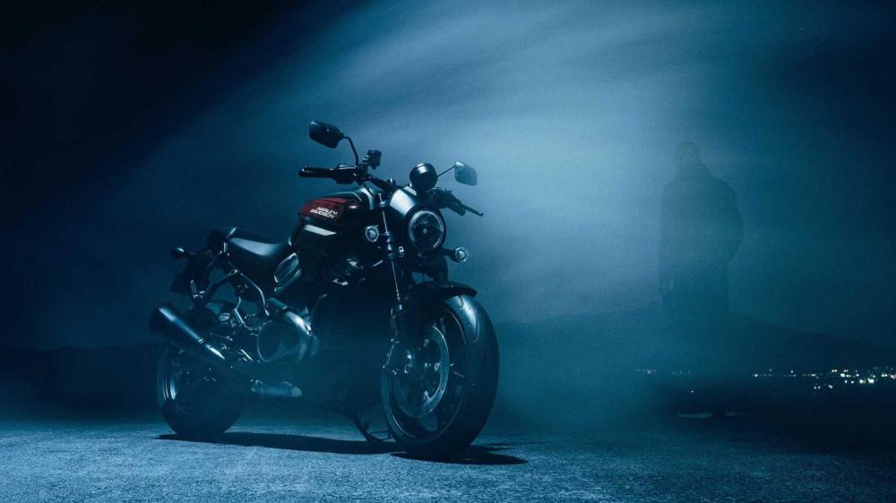 Harley-Davidson Bronx với thiết kế Streetfighter