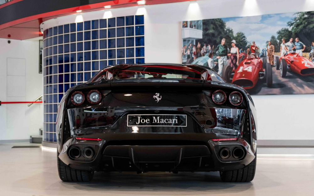 Có mặt tại Việt Nam, 812 Superfast chính là chiếc Ferrari nhanh nhất hiện nay mà nhà giàu Việt sở hữu