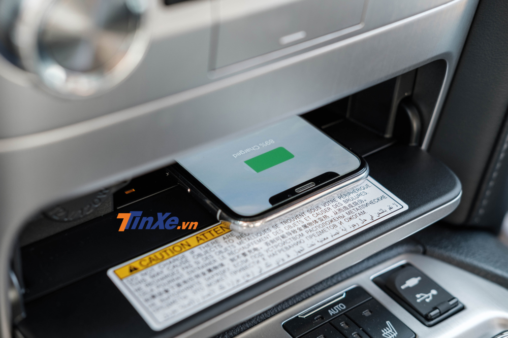 Sạc điện thoại không dây là tính năng mới