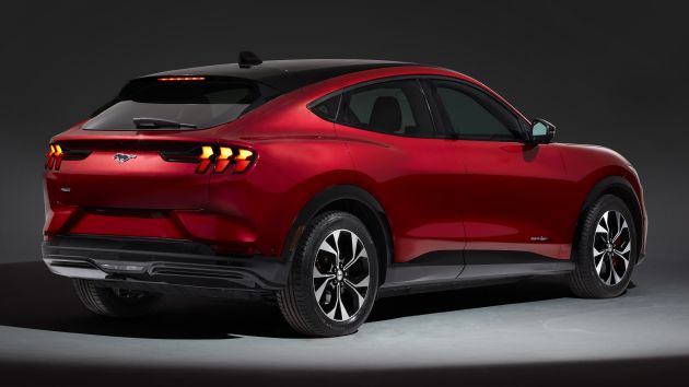 Ngoại hình xe có một số nét giống vơi xe cơ bắp Mustang