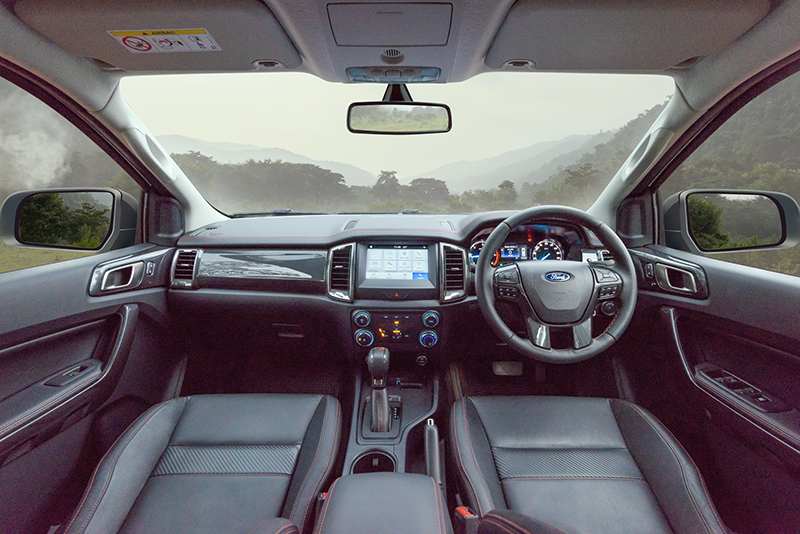 Nội thất bên trong Ford Ranger FX4 2.2 Hi-Rider 2020