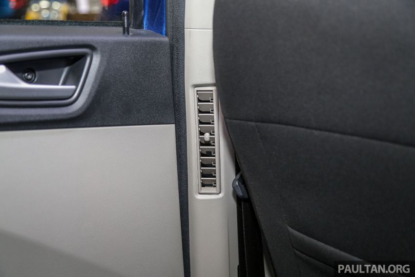 Cửa gi&oacute; điều h&ograve;a nằm tr&ecirc;n cột của Renault Triber 2019