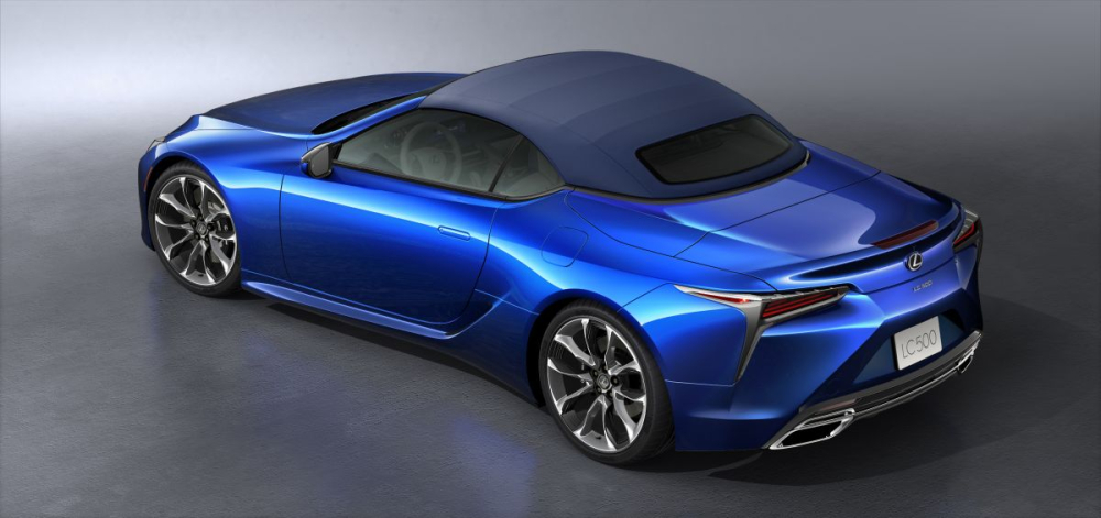 Mui xe Lexus LC 500 Convertible sử dụng vật liệu bền chắc