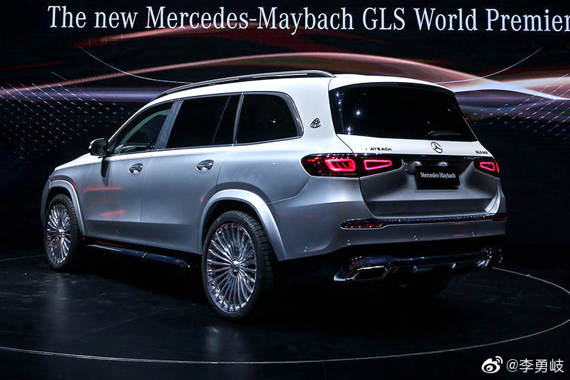 Mercedes-Maybach GLS 2020 có hệ thống treo Airmatic tiêu chuẩn