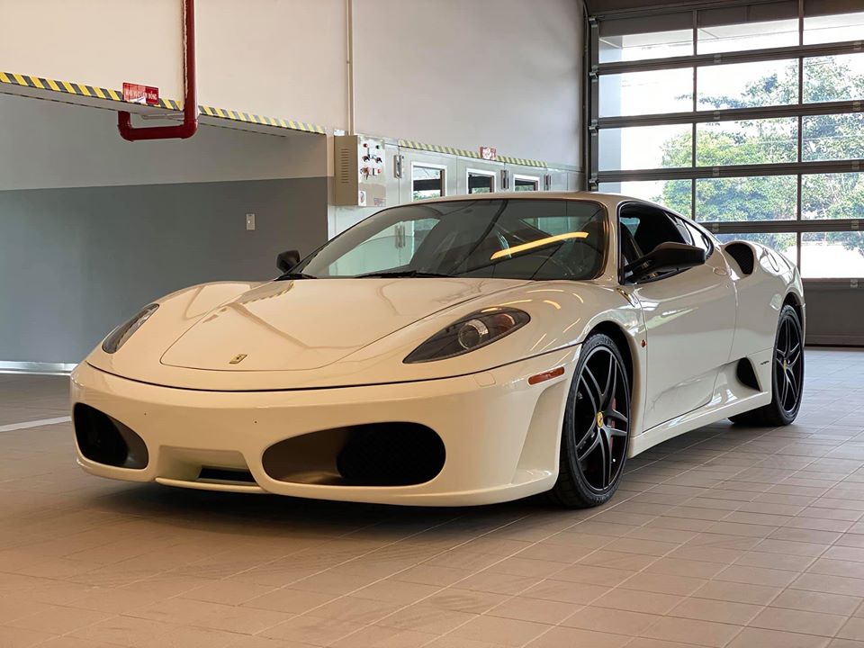 Ferrari F430 màu trắng từng của Trung Nguyên 