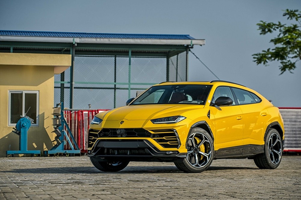 Lamborghini Urus chính hãng thứ 3 về Việt Nam