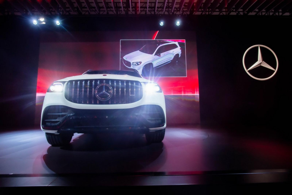 Đầu xe Mercedes-AMG GLS 63 2021