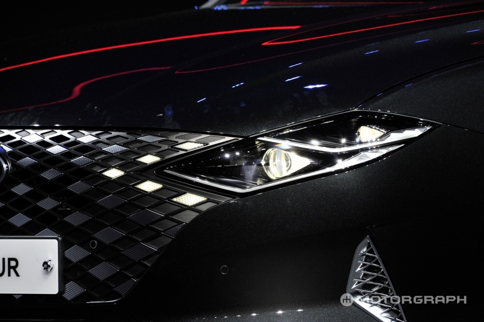 Cụm đ&egrave;n pha săc sảo của Hyundai Grandeur 2020 