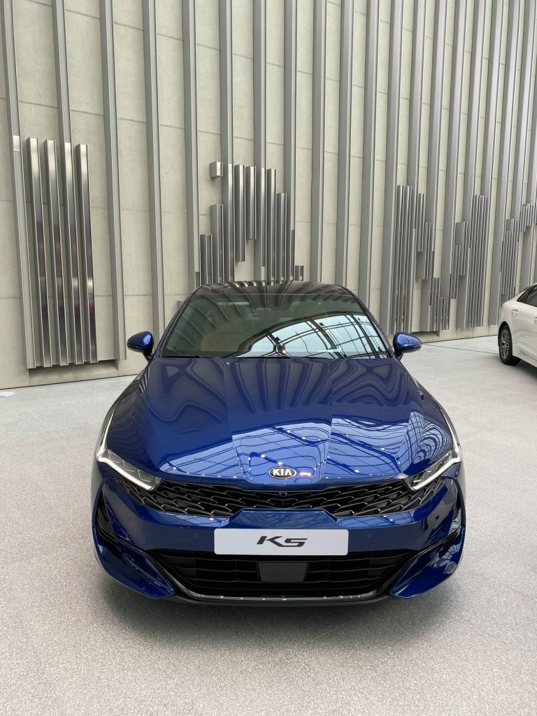 Cận cảnh thiết kế đầu xe của Kia Optima mới