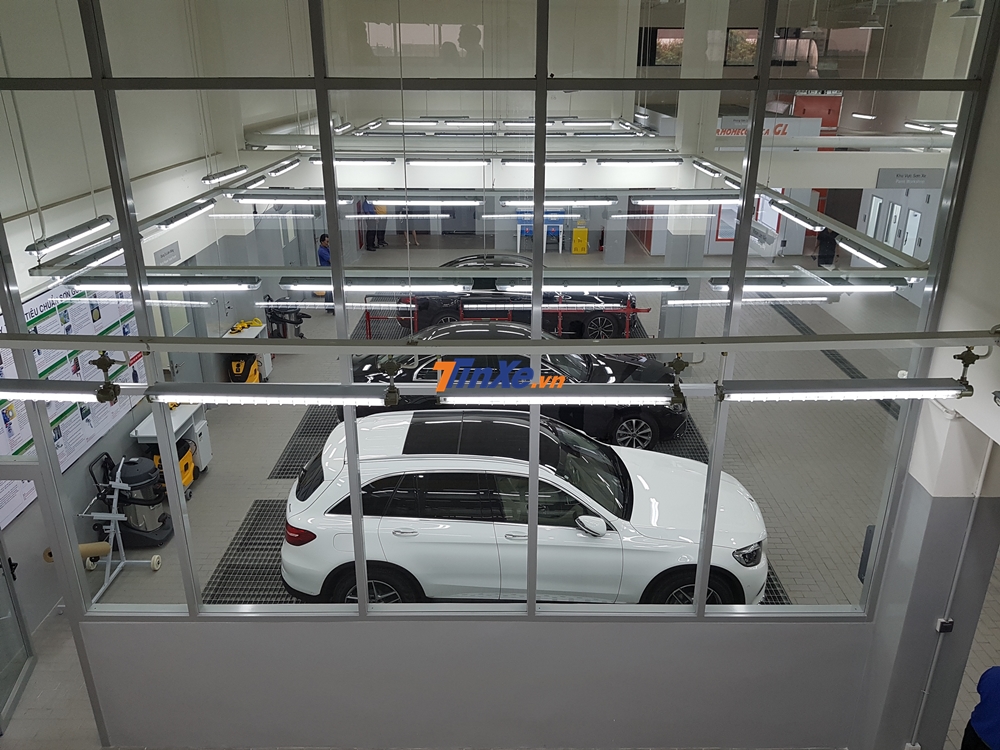 Đ&acirc;y l&agrave; showroom Mercedes-Benz MAR2020 đầu ti&ecirc;n khai trương ở Việt Nam