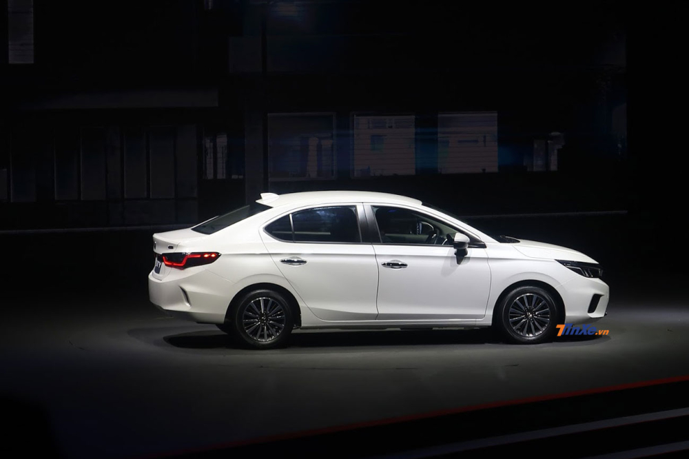 Honda City 2020 có đường dập gân nổi bật bên sườn Honda City 2020 có đường dập gân nổi bật bên sườn