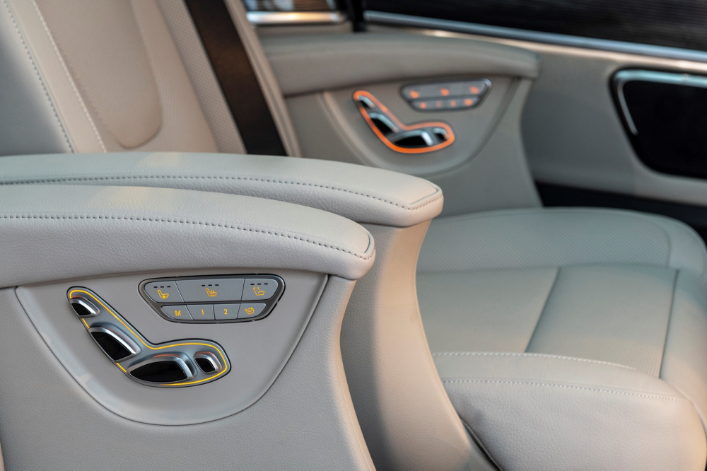 Bản V 250 AMG c&oacute; ghế &ldquo;thương gia&rdquo; với nhiều tiện nghi sang trọng