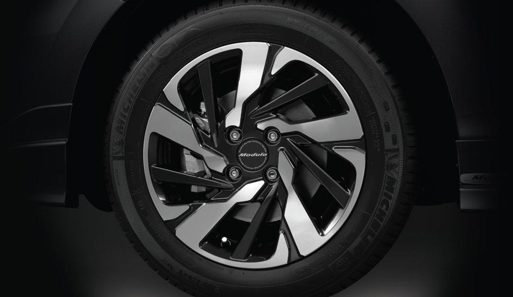 V&agrave;nh hợp kim 15 inch của Honda City Modulo 2020