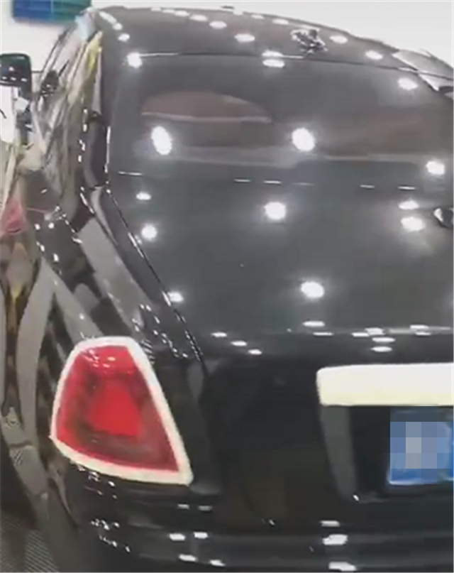 Tổng chi phí để giúp chiếc Rolls-Royce Ghost Tổng chi phí để giúp chiếc Rolls-Royce Ghost ngũ quý 8 lăn bánh trên đường phố Trung Quốc là 25,3 tỷ đồng