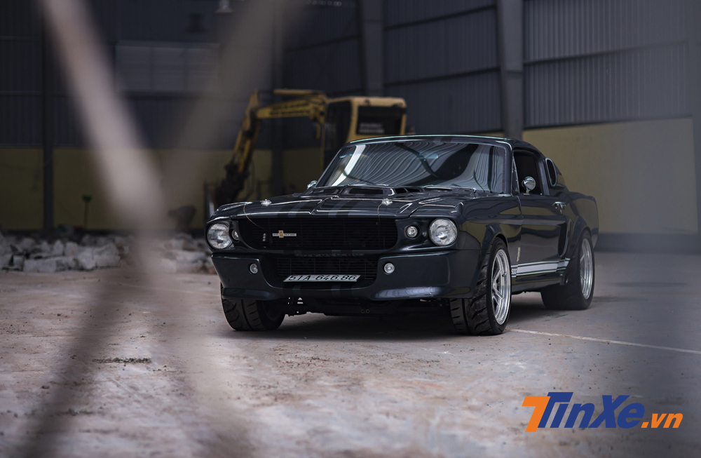 Đối với những người yêu xe thì chiếc Ford Mustang Shelby GT500 Eleanor này là một tác phẩm đáng tự hào của thợ độ Việt Nam. Đối với những người yêu xe thì chiếc Ford Mustang Shelby GT500 Eleanor này là một tác phẩm đáng tự hào của thợ độ Việt Nam.