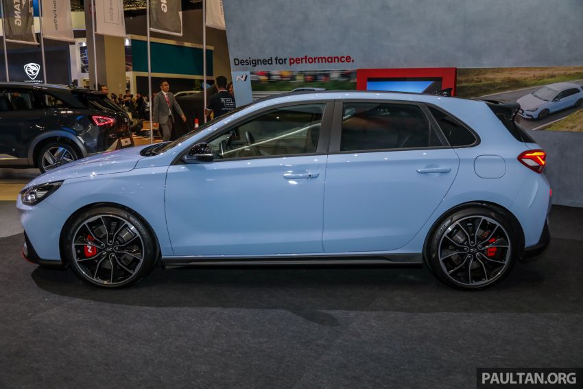Hyundai i30 N có gầm thấp hơn bản thường