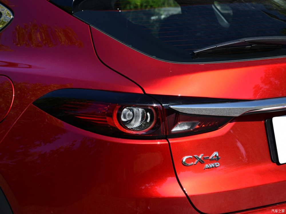 Cụm đèn hậu của Mazda CX-4 2020 Cụm đèn hậu của Mazda CX-4 2020