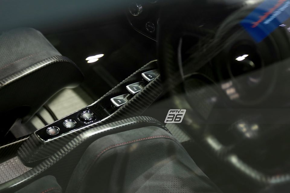 McLaren Senna sử dụng khối động cơ xăng V8, tăng &aacute;p k&eacute;p, dung t&iacute;ch 4.0 l&iacute;t lấy từ McLaren 720S