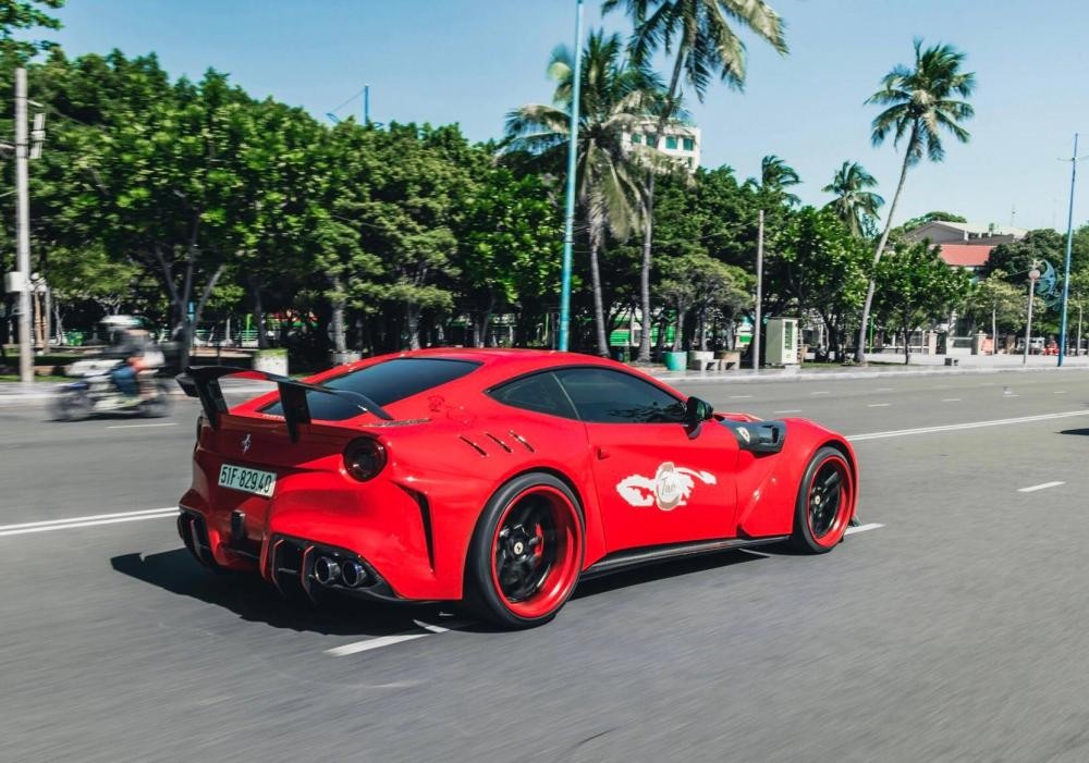  Ferrari F12 Berlinetta độ body kit Duke Dynamics l&uacute;c c&ograve;n mang biển S&agrave;i th&agrave;nh v&agrave; thuộc sở hữu của doanh nh&acirc;n Vũng T&agrave;u