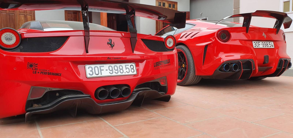 Ferrari F12 Berlinetta độ Duke Dynamics và Ferrari 458 Italia độ Liberty Walk có biển số gần giống hệt nhau. Khác biệt duy nhất là ở số cuối Ferrari F12 Berlinetta độ Duke Dynamics và Ferrari 458 Italia độ Liberty Walk có biển số gần giống hệt nhau. Khác biệt duy nhất là ở số cuối