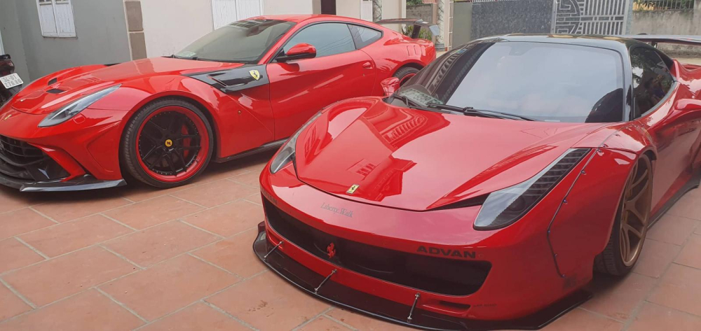 Ferrari F12 Berlinetta độ Duke Dynamics và Ferrari 458 Italia độ Liberty Walk tại quê nhà của doanh nhân quận 12 Ferrari F12 Berlinetta độ Duke Dynamics và Ferrari 458 Italia độ Liberty Walk tại quê nhà của doanh nhân quận 12