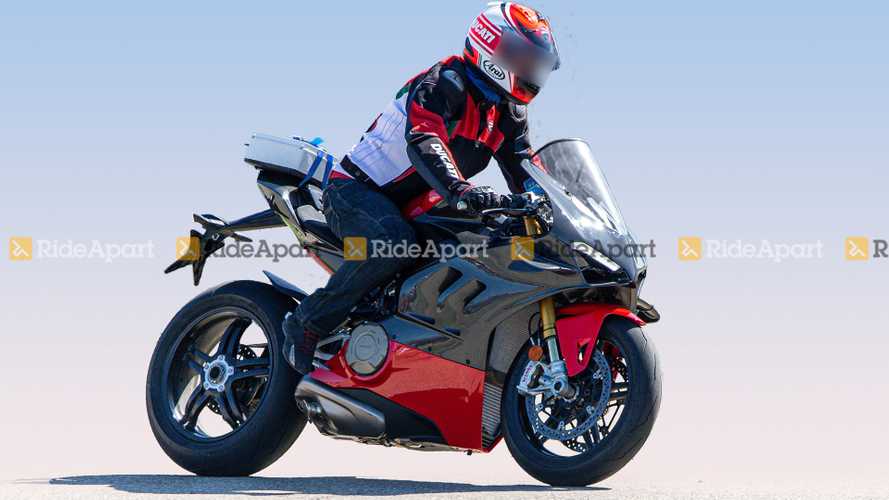 Phiên bản đặc biệt của Panigale V4 đang chạy thử Phiên bản đặc biệt của Panigale V4 đang chạy thử