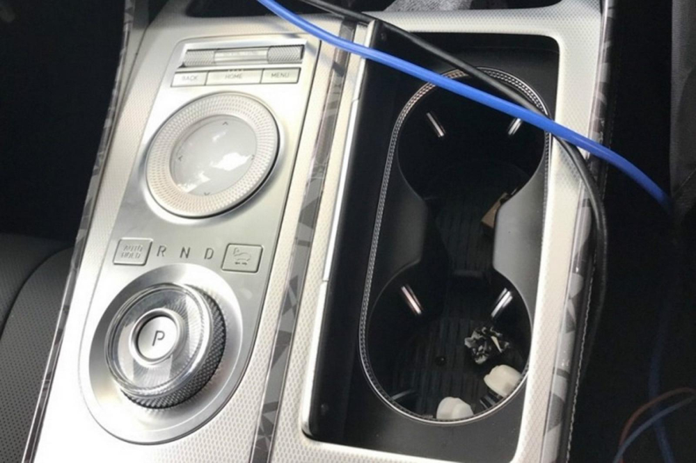 Cụm điều khiển trung tâm của Genesis GV80 2020 Cụm điều khiển trung tâm của Genesis GV80 2020