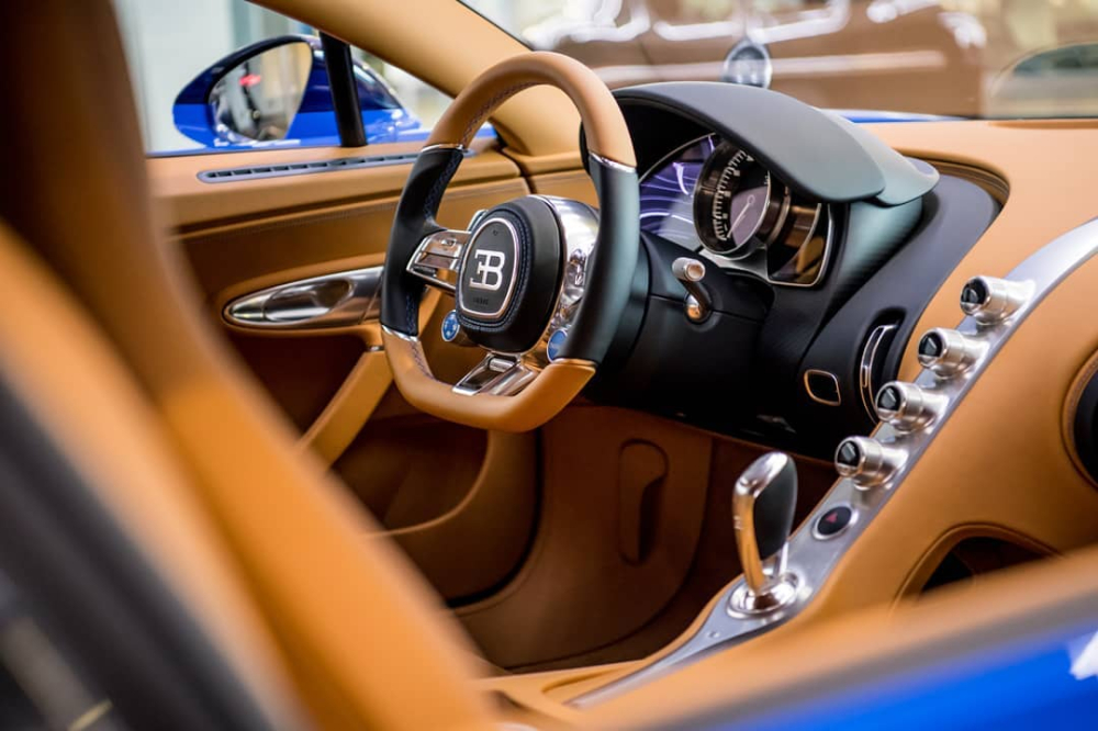 Nội thất siêu xe Bugatti Chiron ở Singapore Nội thất siêu xe Bugatti Chiron ở Singapore