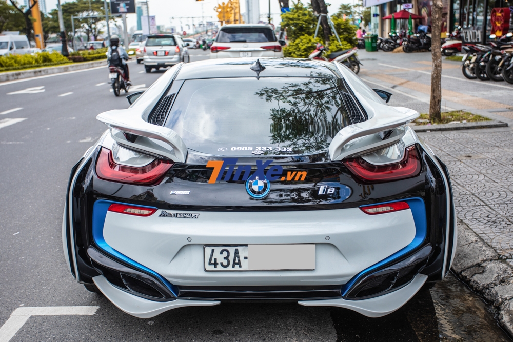 Sau hơn 3 năm sử dụng, chiếc BMW i8 được soái ca Đà Nẵng mang đi độ lại cho vợ Sau hơn 3 năm sử dụng, chiếc BMW i8 được soái ca Đà Nẵng mang đi độ lại cho vợ